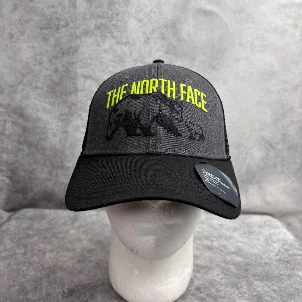The North Face Embroidered‎ Mudder Trucker Hat Bear with Cub Graphic Unisex NWT